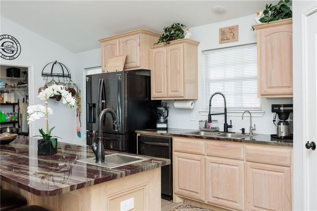450 County Road 3073, Orange Grove, TX 78372