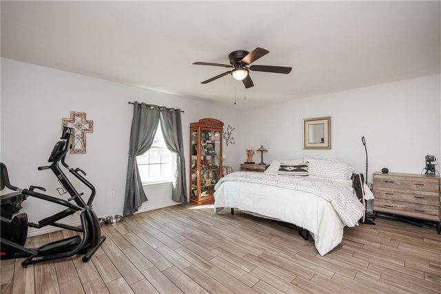 450 County Road 3073, Orange Grove, TX 78372