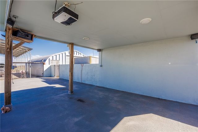450 County Road 3073, Orange Grove, TX 78372