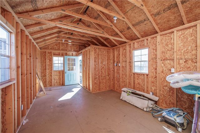 450 County Road 3073, Orange Grove, TX 78372