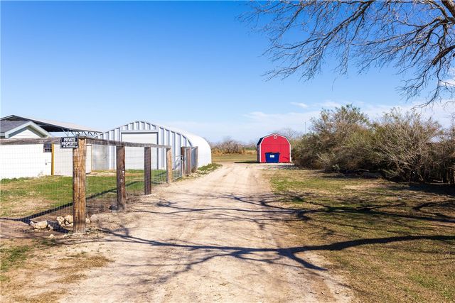 450 County Road 3073, Orange Grove, TX 78372