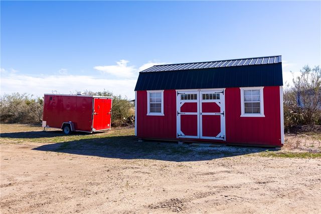 450 County Road 3073, Orange Grove, TX 78372