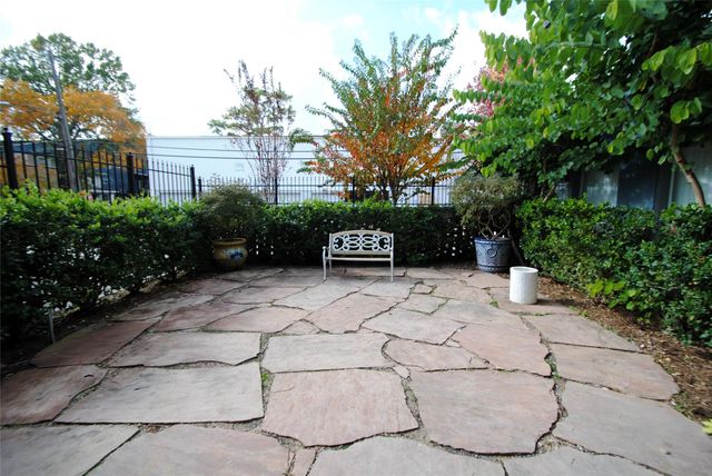 2515 Yoakum Boulevard 10, Houston, TX 77006