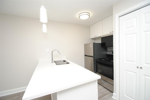 2515 Yoakum Boulevard 10, Houston, TX 77006