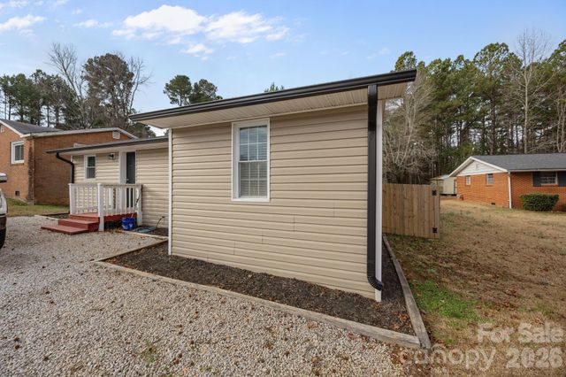 319 N Arnold Street, Pageland, SC 29728