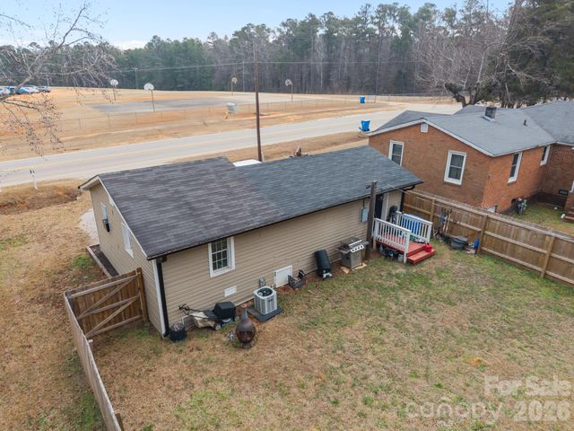 319 N Arnold Street, Pageland, SC 29728