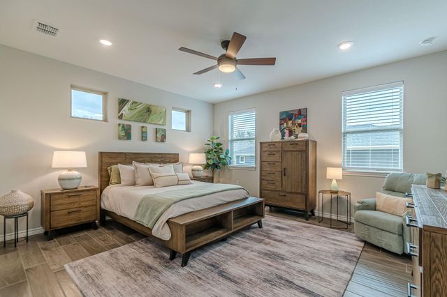 105 Pelican LN, San Marcos, TX 78666