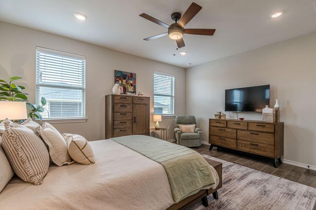 105 Pelican LN, San Marcos, TX 78666