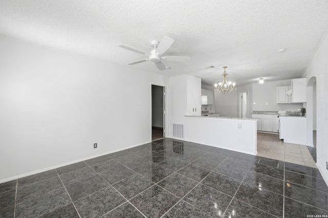 5931 Glacier Sun Dr, San Antonio, TX 78244