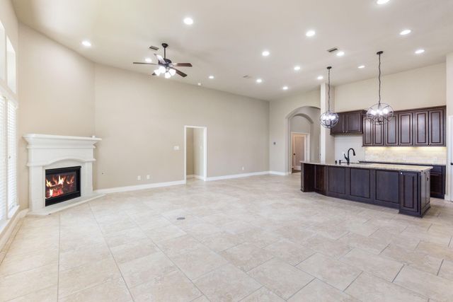 135 N Greatwood Glen Place, Montgomery, TX 77316
