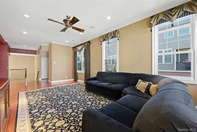 477 Pacing Way, Westbury, NY 11590