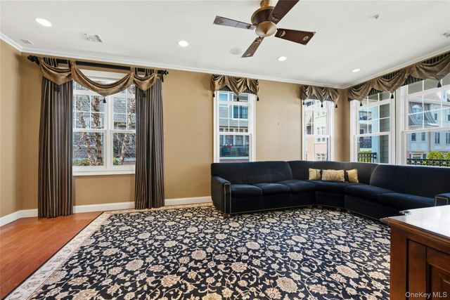 477 Pacing Way, Westbury, NY 11590
