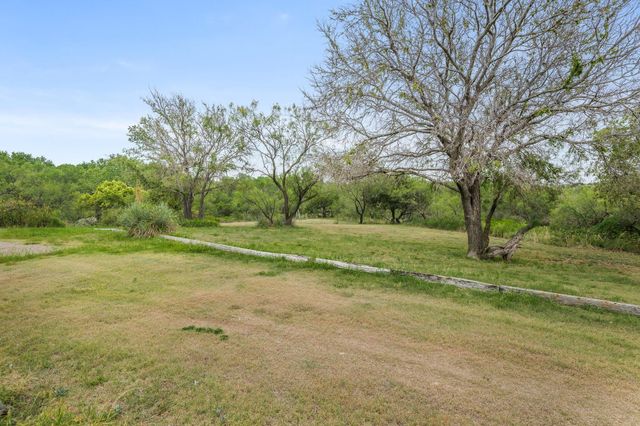401 MEREDITH Circle, Howardwick, TX 79226