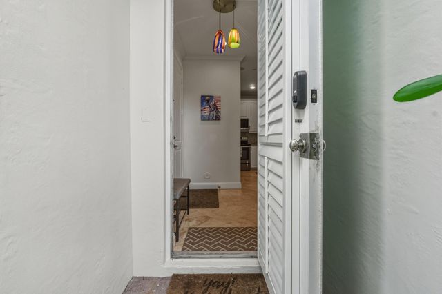 1709 NE 8th Street 1709, Fort Lauderdale, FL 33304