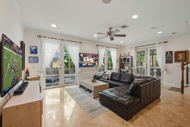 1709 NE 8th Street 1709, Fort Lauderdale, FL 33304