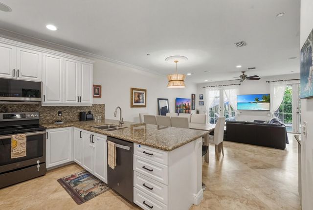 1709 NE 8th Street 1709, Fort Lauderdale, FL 33304