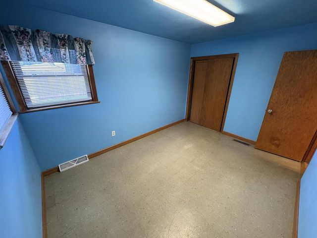 1838 S Osborne Avenue, Janesville, WI 53546