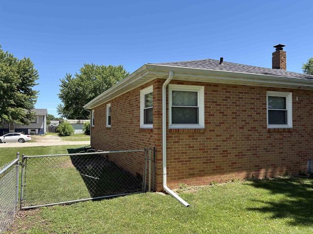 1838 S Osborne Avenue, Janesville, WI 53546