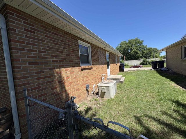 1838 S Osborne Avenue, Janesville, WI 53546