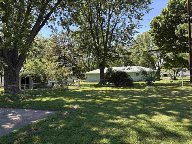1838 S Osborne Avenue, Janesville, WI 53546