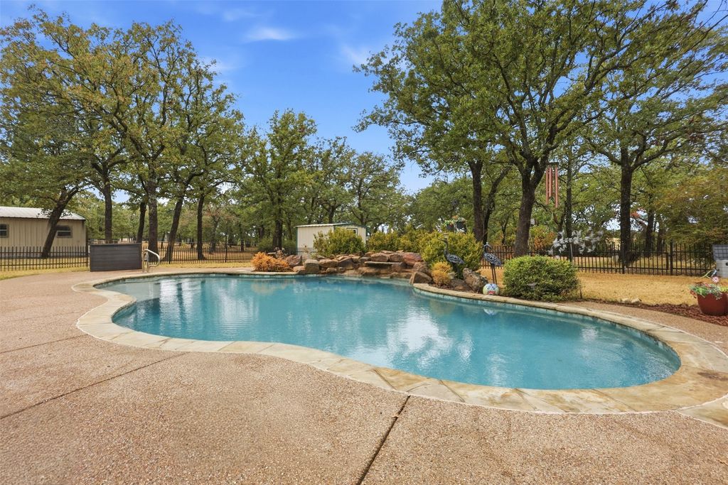 211 Private Road 4931, Springtown, TX 76082 — photo 4