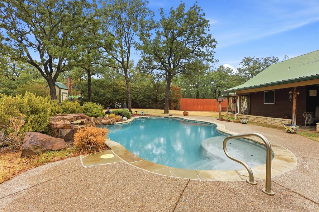211 Private Road 4931, Springtown, TX 76082 — photo 5