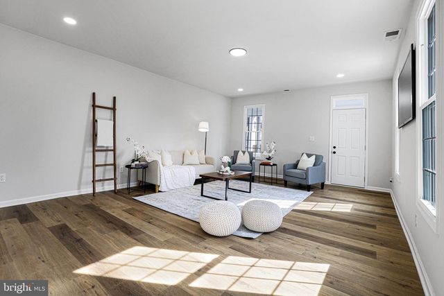 106 4TH AVE, Baltimore, MD 21227