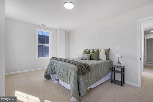 106 4TH AVE, Baltimore, MD 21227