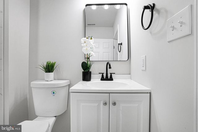 106 4TH AVE, Baltimore, MD 21227