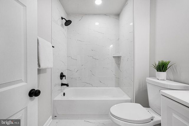 106 4TH AVE, Baltimore, MD 21227