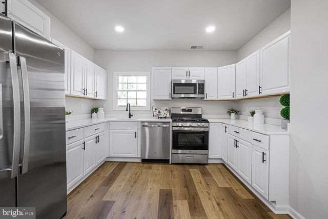 106 4TH AVE, Baltimore, MD 21227