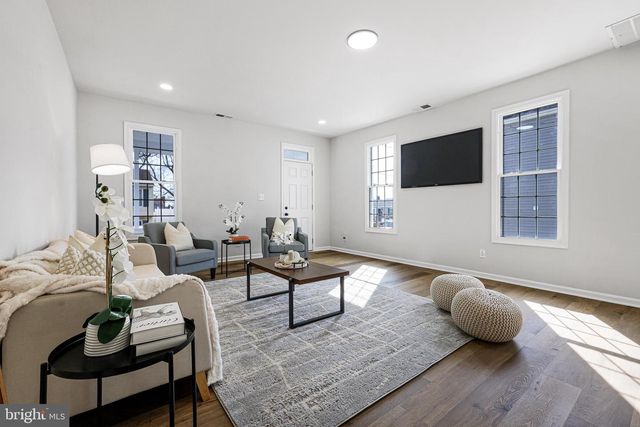 106 4TH AVE, Baltimore, MD 21227