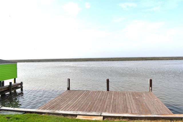 2121 County Road 230, Sargent, TX 77414