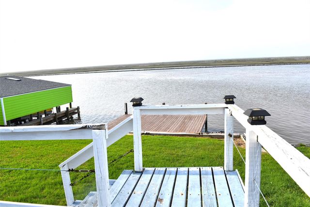 2121 County Road 230, Sargent, TX 77414