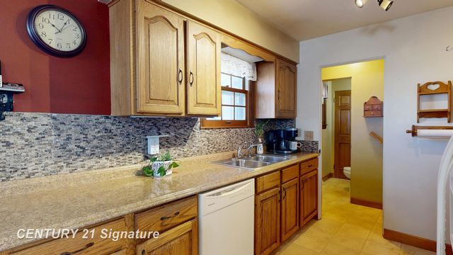 7182 Ronald Drive, Saginaw, MI 48609