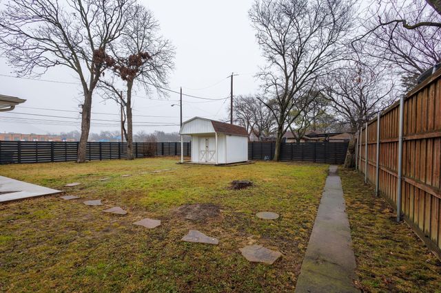 2540 Prichard Lane, Dallas, TX 75227