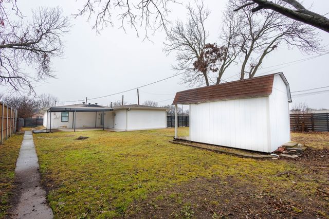 2540 Prichard Lane, Dallas, TX 75227