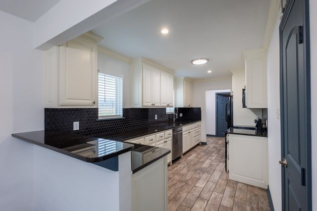 2540 Prichard Lane, Dallas, TX 75227