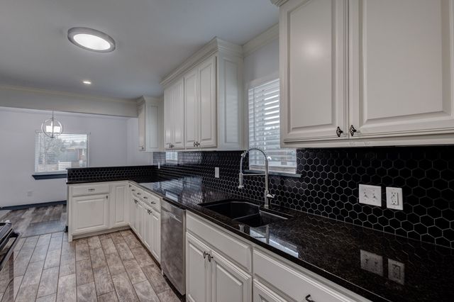 2540 Prichard Lane, Dallas, TX 75227