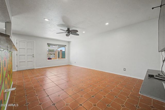 2233 N RECKER Road, Mesa, AZ 85215