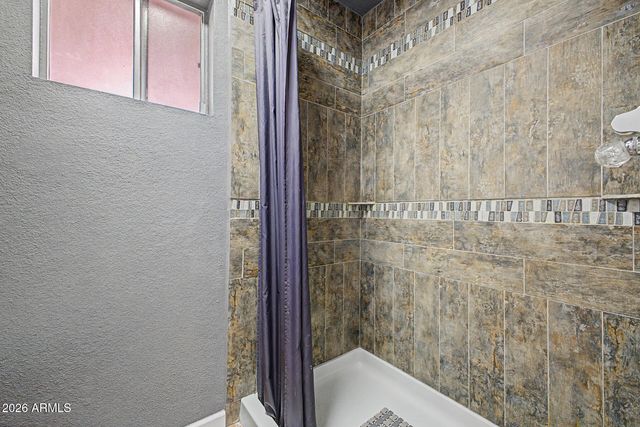 2233 N RECKER Road, Mesa, AZ 85215