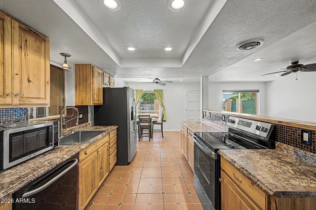 Image 14 of property listing at 2233 N RECKER Road, Mesa, AZ 85215