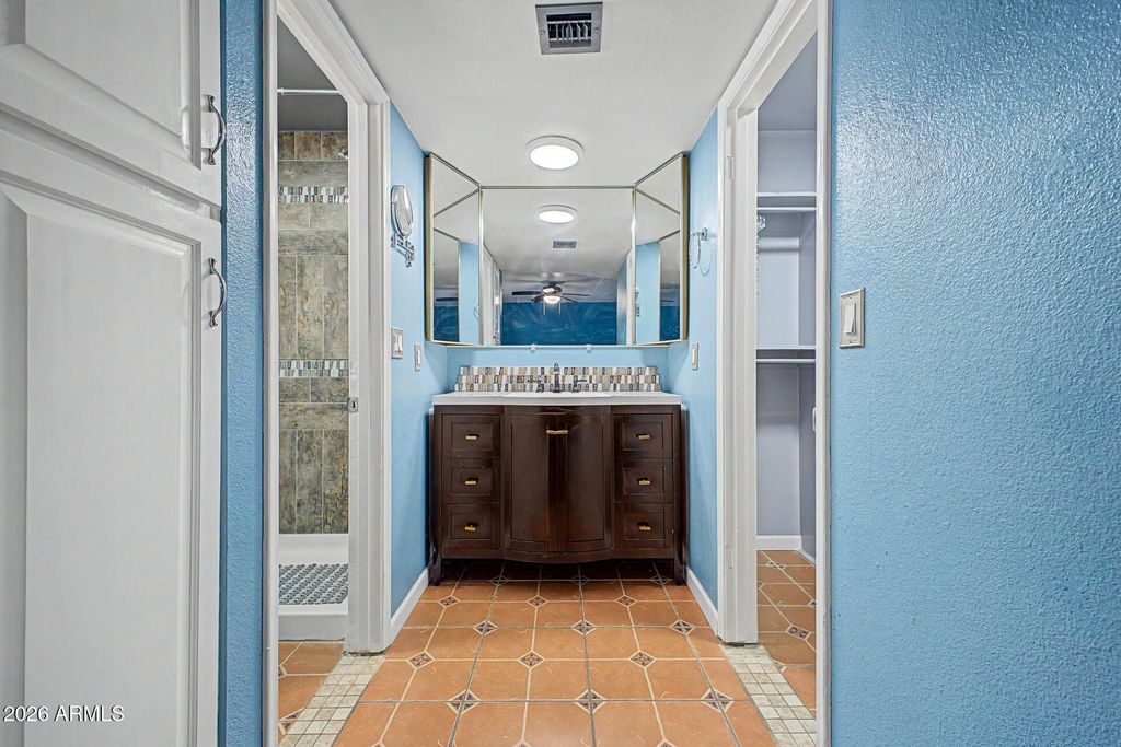 Image 22 of property listing at 2233 N RECKER Road, Mesa, AZ 85215