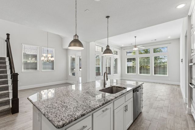 1908 Roundtree Circle E, Fort Worth, TX 76008