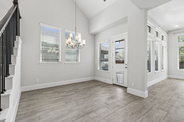 1908 Roundtree Circle E, Fort Worth, TX 76008