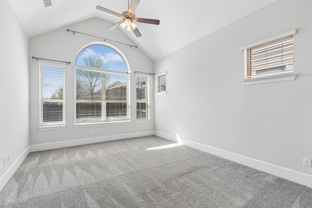 1908 Roundtree Circle E, Fort Worth, TX 76008