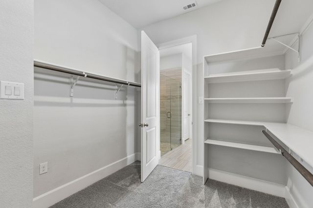 1908 Roundtree Circle E, Fort Worth, TX 76008