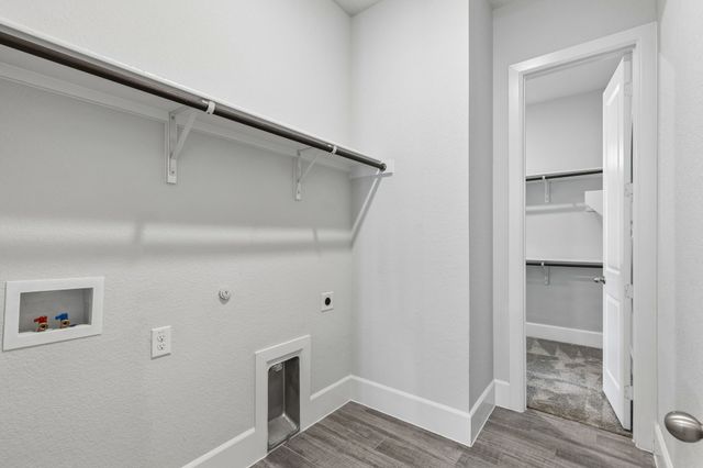 1908 Roundtree Circle E, Fort Worth, TX 76008