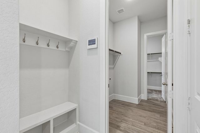 1908 Roundtree Circle E, Fort Worth, TX 76008