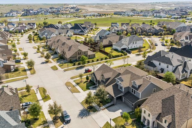 1908 Roundtree Circle E, Fort Worth, TX 76008